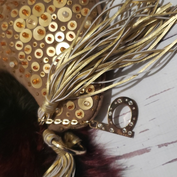 BeBe heart gold beaded wristlet new - Picture 2 of 6